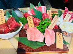 -铭牛烧肉·和牛海鲜自助(高新月牙湖店)