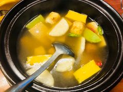 -BHC炸鸡(明洞总店)