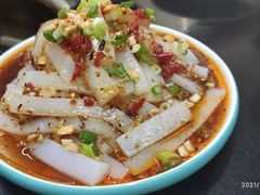 -秦巴石锅鱼