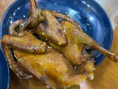 盐焗乳鸽-煲煲掂风味煲仔饭餐厅(西区店)