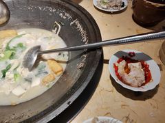 -陈大锅·岳阳鱼馆·地道岳阳菜(美食街店)