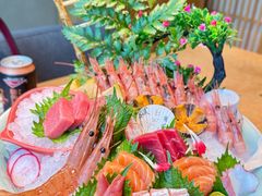 甑选蓝鳍金枪鱼刺身-京旬海鲜放题·铁板烧自助餐厅