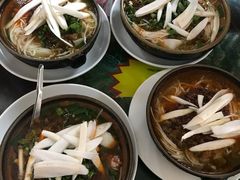 特色沙锅米线-老建水鸡脚王(翰林街店)