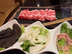 -百年川椒重庆老火锅(光谷店)