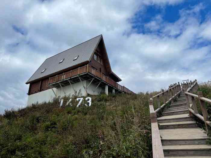 1473山顶咖啡-"哎呀呀,网红咖啡店呀从海坨山庄或者外边.