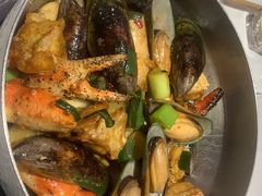 -七欣天香辣蟹火锅(闵行浦江欢乐颂店)