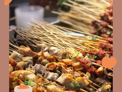 -鸿通城购物中心