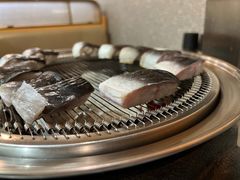 -围炉肉舍丹东海鲜烤肉·烤活鳗(步行街店)