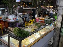 -蚝哥花姐湛江烤生蚝(美丽湾市场店)