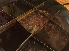 -岗上渣渣老火锅(两路口店)