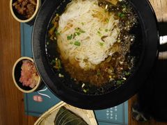 -八月美食小馆(银泰城总店)