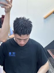 -藤野造型专业烫染接发