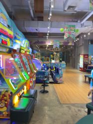 -探奇乐园蹦床公园(日月广场店)