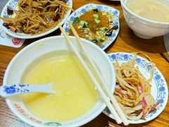 -老天桥酱肉烧饼夹肘子(天桥店)