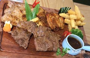 Crispy Chicken, Beef, and Pork Platter
