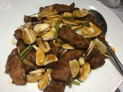蒜爆鲜切小牛肉-京味斋·北京烤鸭(北京南站洋桥店)