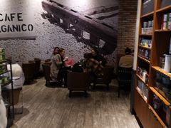 -星巴克(重庆火车北站北广场II店)