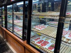 面包甜点陈列柜-圣罗巴海鲜自助(黑金店)