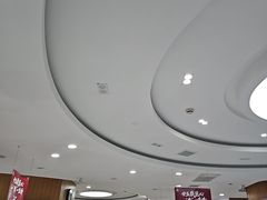 -雅悦齿科(顾村公园店)