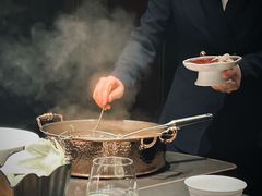 -左庭右院鲜牛肉火锅黑金店(陆家嘴中心店)