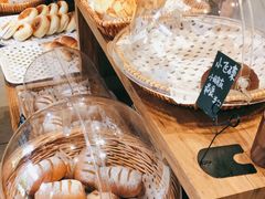 -沁屋面包店(人民东路店)