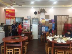 大堂-刘胖娃鱼庄·特色肥肠鱼(杨家坪店)