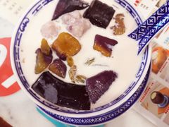 -广信牛奶甜品世家(台东店)