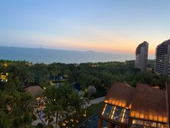 -三亚湾海居铂尔曼度假酒店