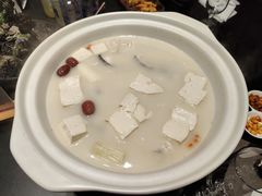 -忆江南·临江鱼馆