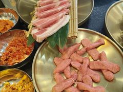 -臻牛烤肉