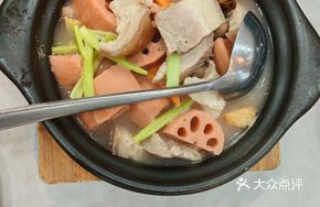 Pig Trotter Stewed with Lotus Root