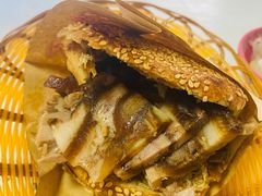 -洪峰浩老北京烧饼夹肉(角门路店)