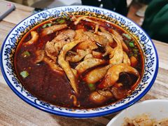蘑菇-老字号杨坡红油米线腊汁肉夹馍(东四道巷店)