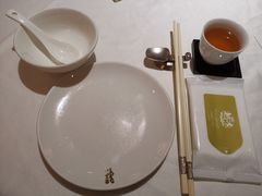 餐具摆设-香港龙凤楼(陆家嘴中心店)