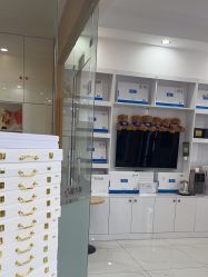 -靓芙泉专研痘痘肌