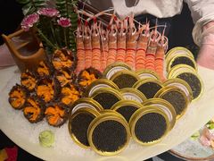 -雍容荟帝王蟹活龙虾展台自助(IFS黑金店)