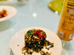 -黄浦江游览十六铺3号码头网红自助餐