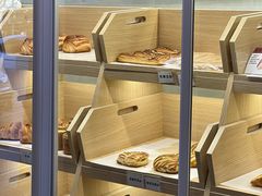 面包甜点陈列柜-C·BREAD饱仓(北苑店)