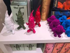 -文艺复兴百货(米兰大教堂广场店)