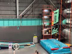 -极限PLAY运动娱乐新世界·团建派对表演休闲馆·室内高空游乐园