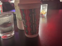 -星巴克臻选(南京金茂览秀城店)