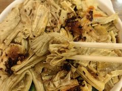 -三鞭一花·独一处·元英砂锅(海光寺店)