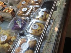 -光明牛奶棚(南泉店)