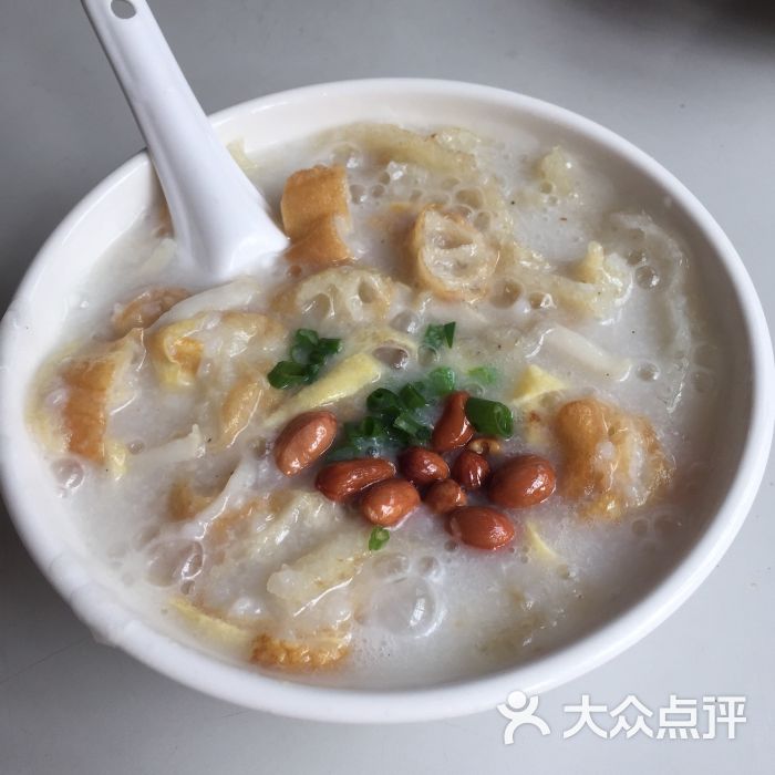 猫记艇仔粥图片 - 第1张