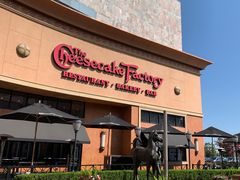 -The Cheesecake Factory(baldwin avenue)
