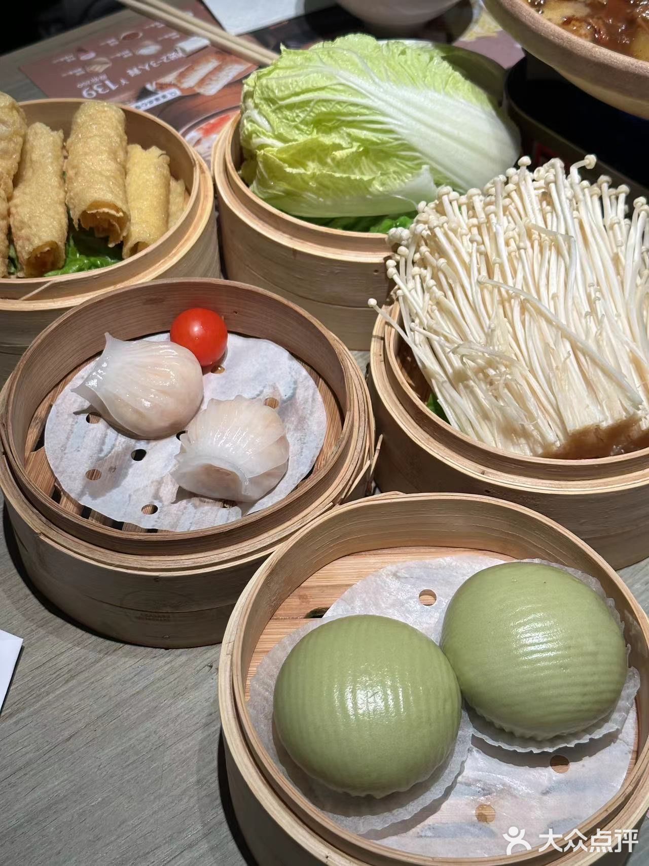 冬天来吃茶港的牛杂煲，真的好有韵味[调皮]