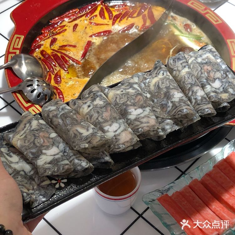 十月的第一顿火锅[爱心]就来这家正宗的川味火锅店