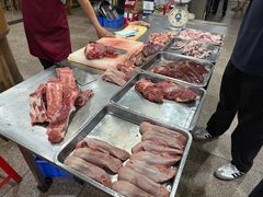 -标记美食新鲜猪杂(兴南大道店)