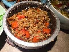 当红小炒肉石锅饭-新白鹿餐厅(金鹰新街口店)