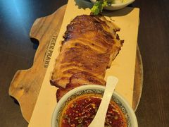 烧猪颈肉-大头虾越式风味餐厅(光明广场店)